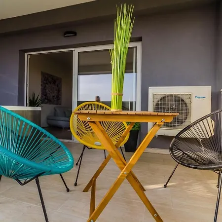 Spacious With Jacuzzi Kaštela