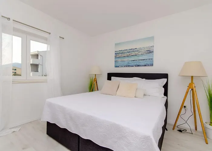 Spacious With Jacuzzi