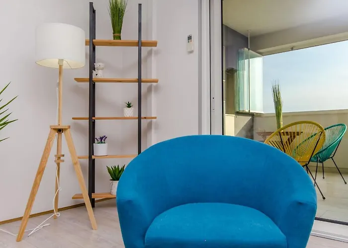 Spacious With Jacuzzi Kaštela