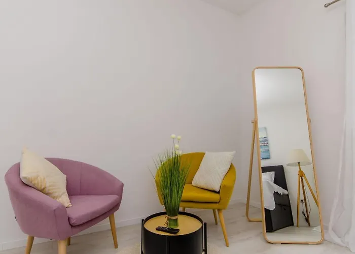 Spacious With Jacuzzi * Kaštela