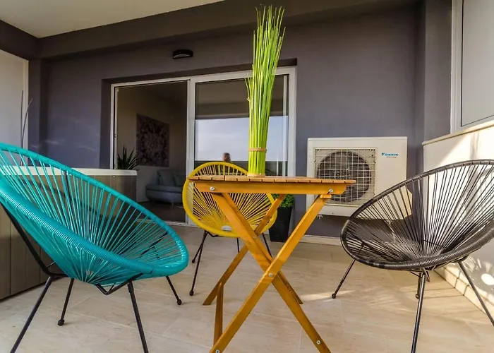 Spacious With Jacuzzi Kaštela