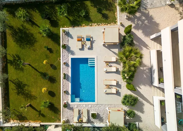 Spacious With Jacuzzi * Kaštela