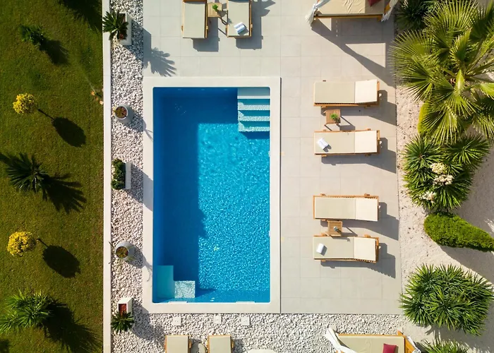 Apartament Spacious With Jacuzzi