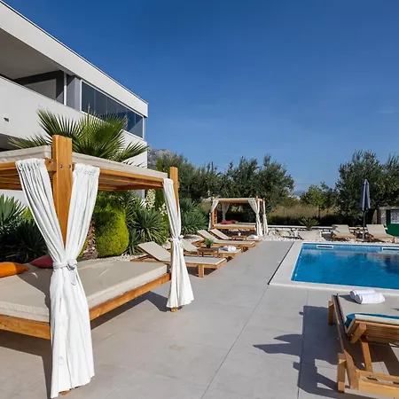 Spacious With Jacuzzi 公寓 Kaštela